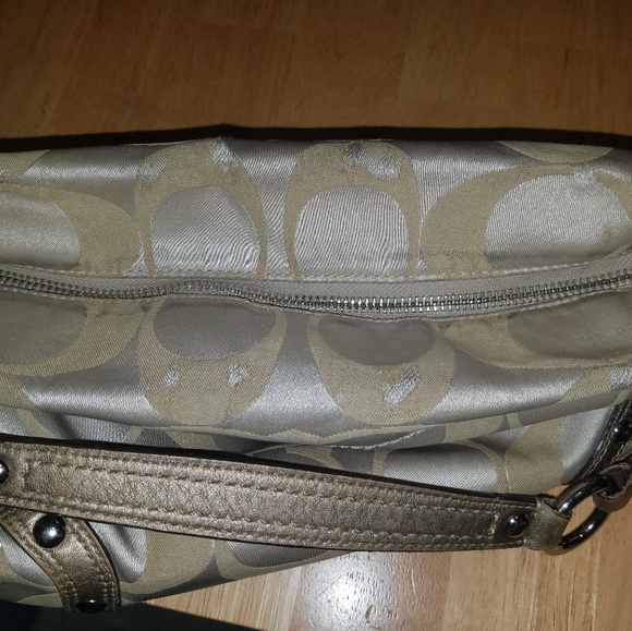 Coach purse - Picture 5 of 7